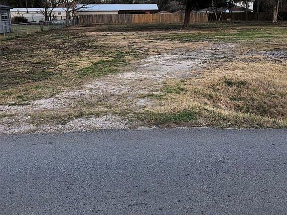 3rd image of 5021 Avenue M