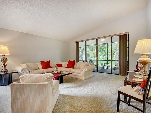 5th image of 4996 Boxwood Cir