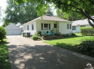 306 Main St, Perry, KS 66073
