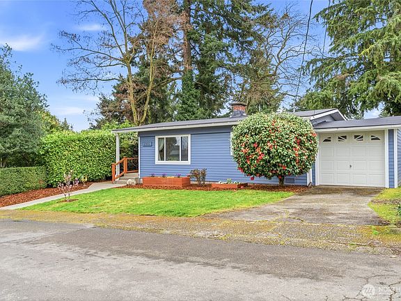 4th image of 2300 NE 8th Place