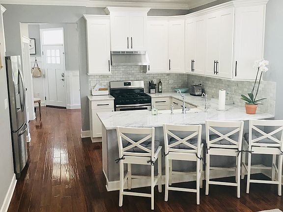 5th image of 10015 Parley Dr