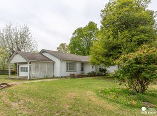 1004 Sutherland Ave, Mena, AR 71953