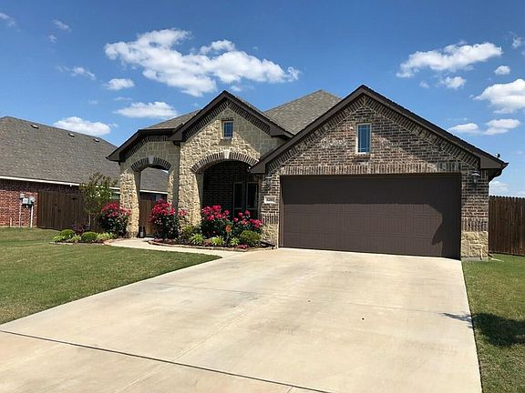 2nd image of 1203 Star Grass Dr