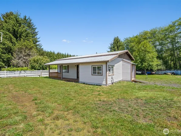 10610 US Highway 101, Raymond, WA 98577