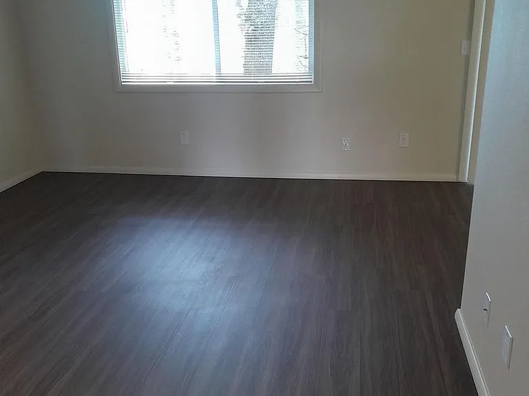 Oakview Terrace Apartments — Photo 4