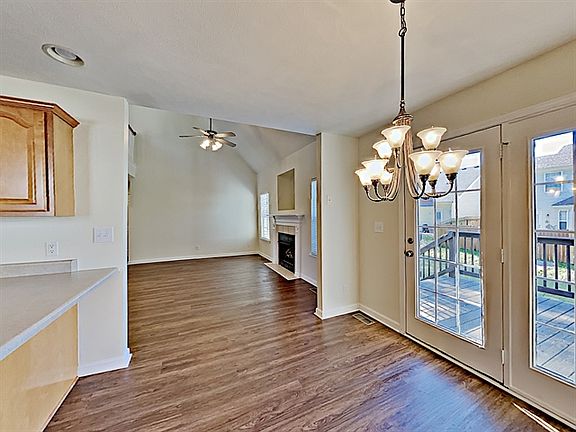 5th image of 1432 Colyn Ave