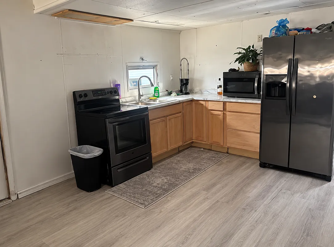 2 bed, 1.0 bath, 616 sqft, $850 — Photo 2