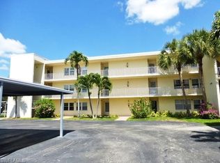 1057 Forest Lakes Dr APT 101, Naples, FL 34105
