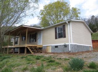 98 Ledbetter Ln, Franklin, NC 28734