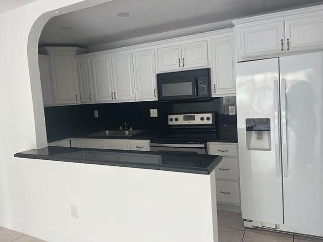 1st image of 4360 NW 79th Ave APT 2F