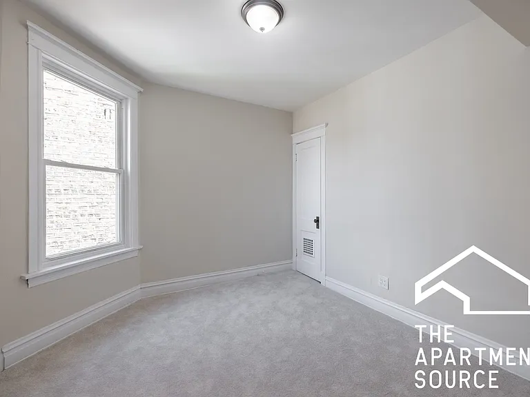 2110 N Avers Ave #G — Photo 10