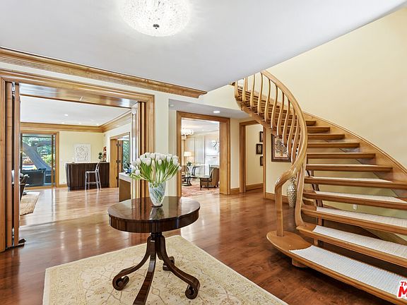 4th image of 15946 Woodvale Rd