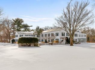 10 Lands End Road, Locust Valley, NY 11560