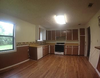 3rd image of 7146 Mobile Hwy