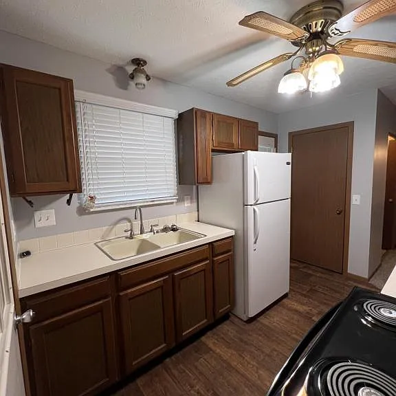 1174 S Lincoln Ave #C — Photo 7