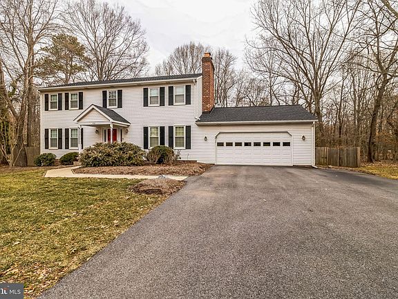 3rd image of 708 Silver Linden Dr