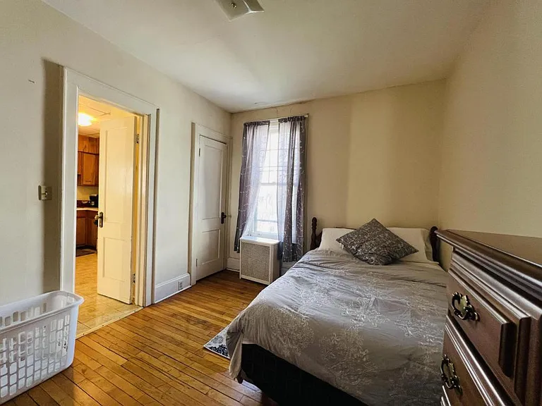 31 Pleasant St — Photo 6