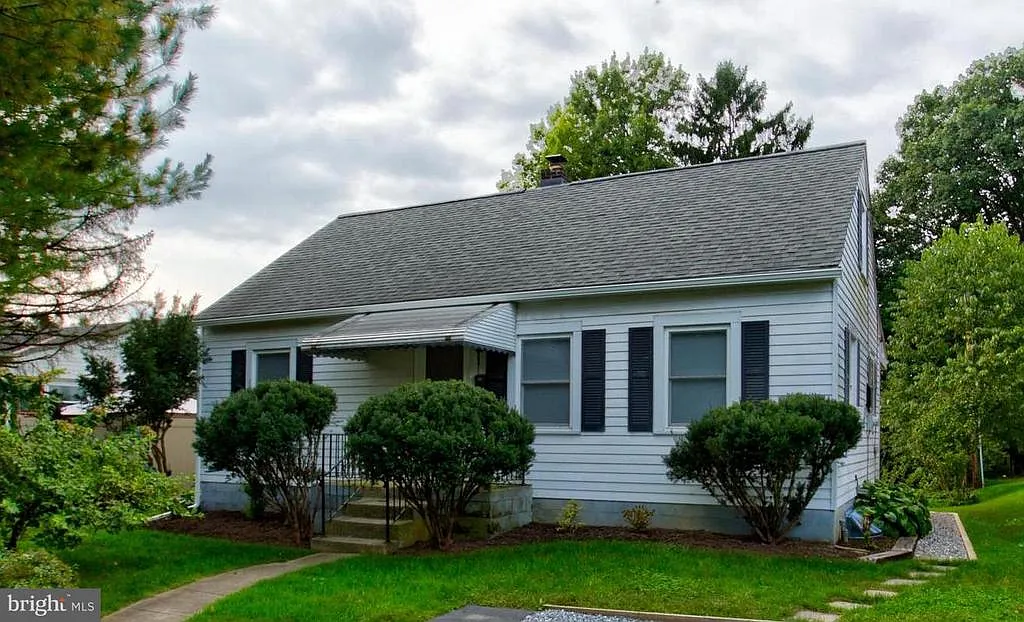 410 Spencer Ave photo 1