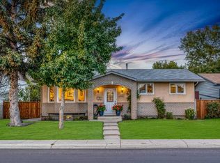 5004 S Rundleview Rd NE, Calgary, AB T1Y 1J4