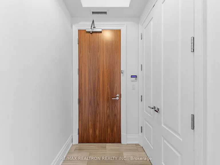 55 Scollard St #2005 — Photo 25