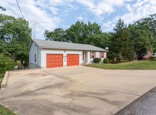 525 Arbor Ln, Saint Clair, MO 63077