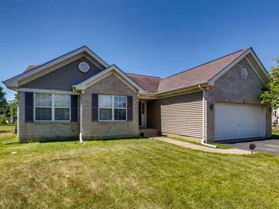 6 Banbury Ct, Lake In The Hills, IL, 60156