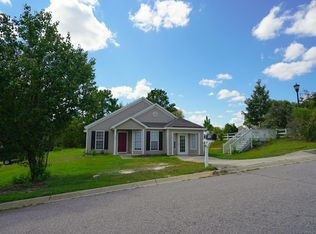 100 Crown Colony Ct, Lexington, SC 29073