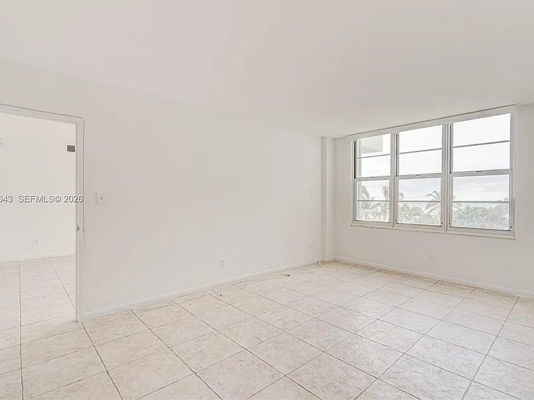 5161 Collins Ave #516 — Photo 15
