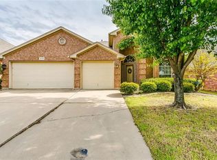 2716 Gray Rock Dr, Fort Worth, TX 76131