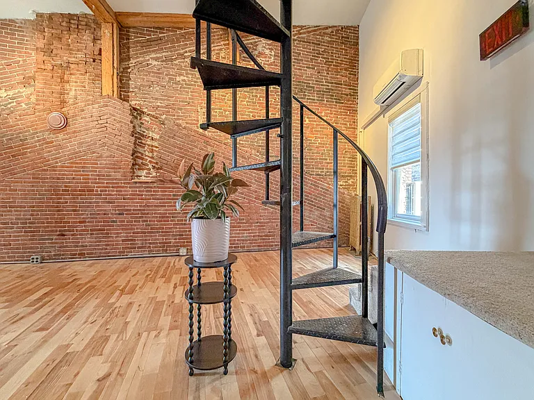 578 Congress St #3 — Photo 33
