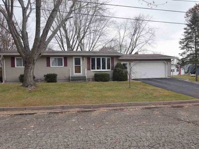 71 S Park St, Clintonville, WI, 54929