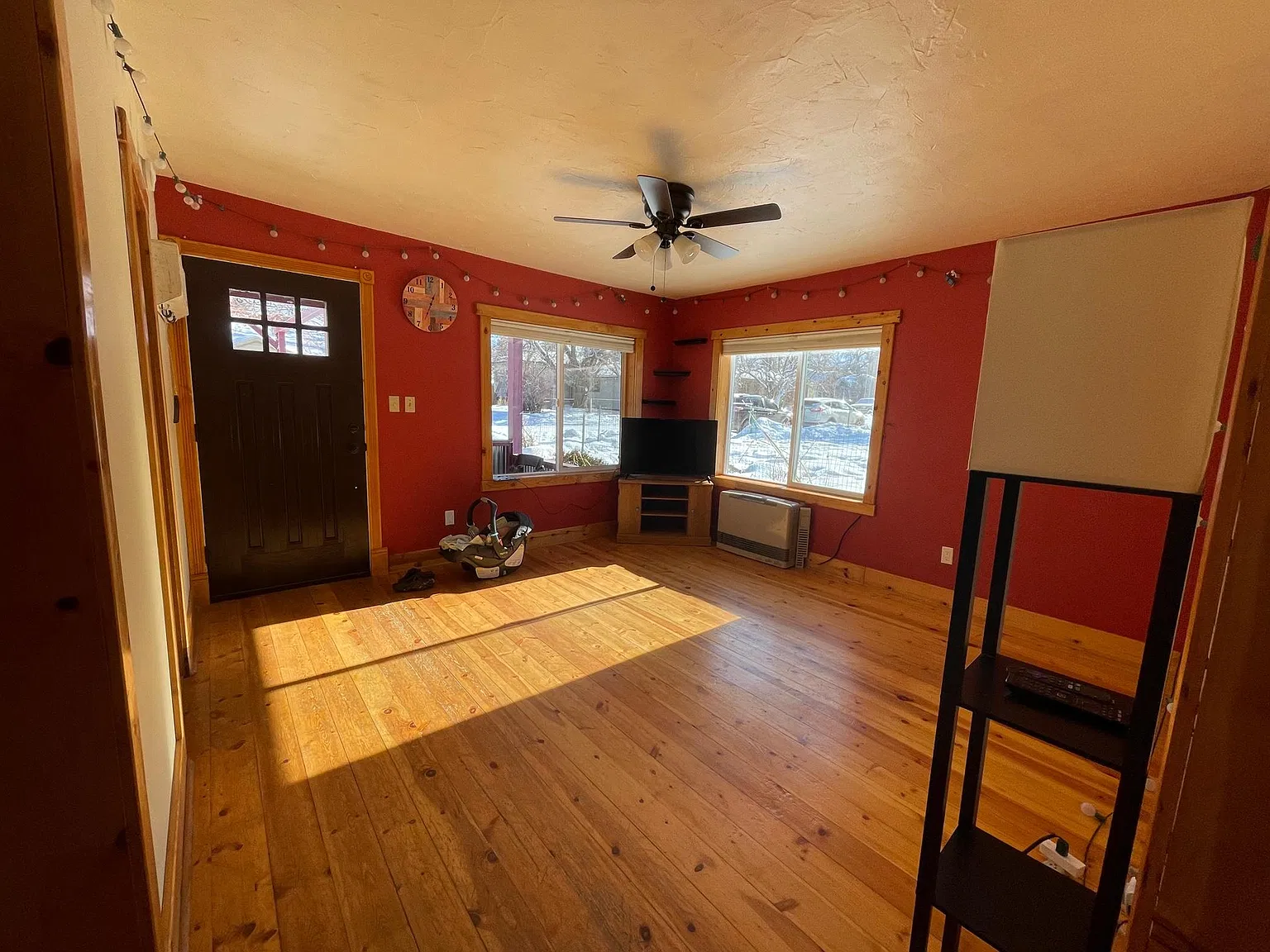 2 bed, 800 sqft, $2,350 — Photo 1