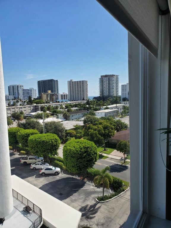 615 N RIVERSIDE Drive #706, photo 9