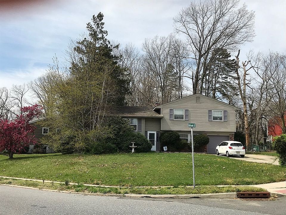 2nd image of 908 Whitman Dr