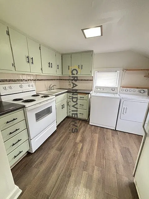 2 bed, 750 sqft, $850 — Photo 1