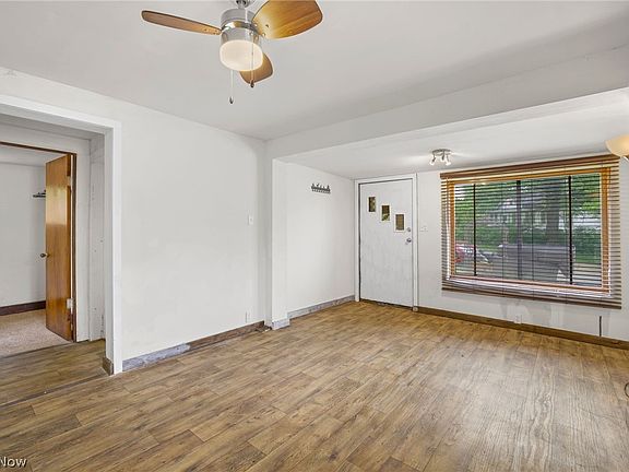 4th image of 402 Kline Ave