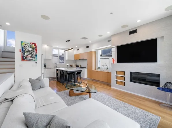 3 Dorchester St #3J, South Boston, MA 02127