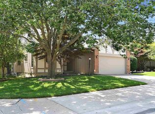 6439 SW Castle Ln, Topeka, KS 66614