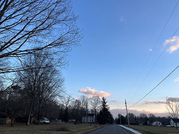 5th image of 10696 Hopkins Rd