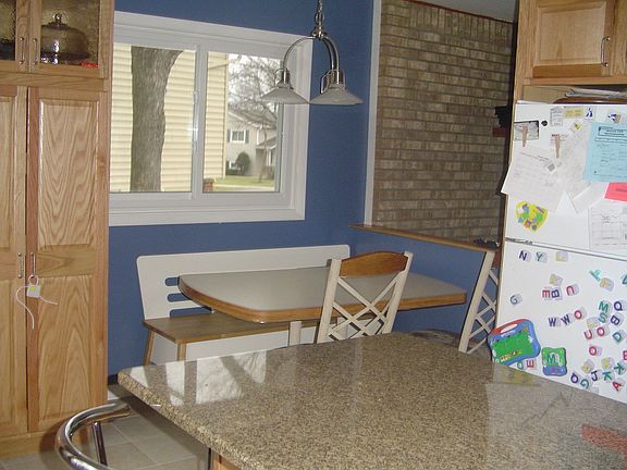 eat-in kitchen 19x12