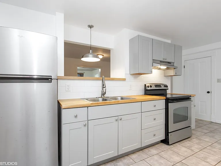 145 Chambers St — Photo 5