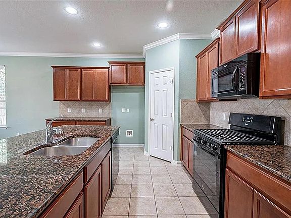 2nd image of 19904 Wearyall Hill Ln