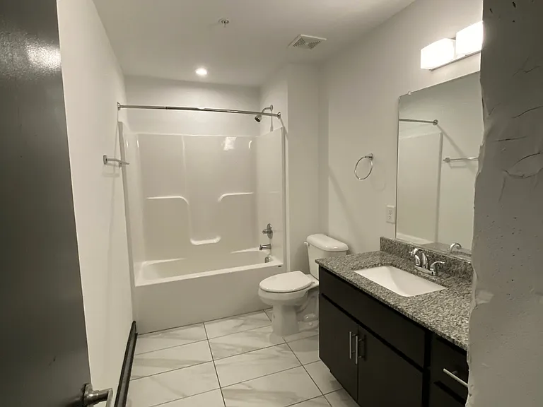 Pilot Place — Photo 42