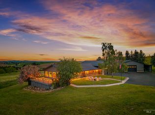 1019 Nearing Rd, Moscow, ID 83843