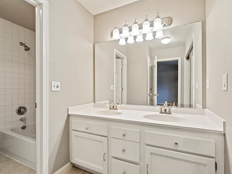 765 N Meaghan Pl — Photo 13