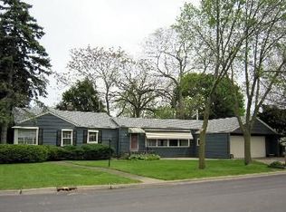 555 N West Rd, Lombard, IL 60148