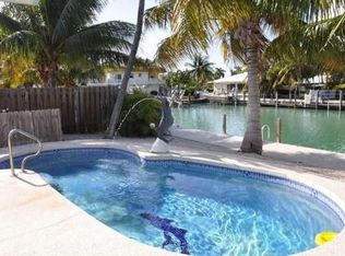 141 9th St, Key Colony Beach, FL 33051