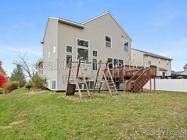 5686 E Falling Leaf Dr SE — Photo 33