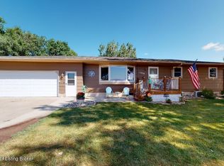 1350 20th St SW, Dickinson, ND 58601