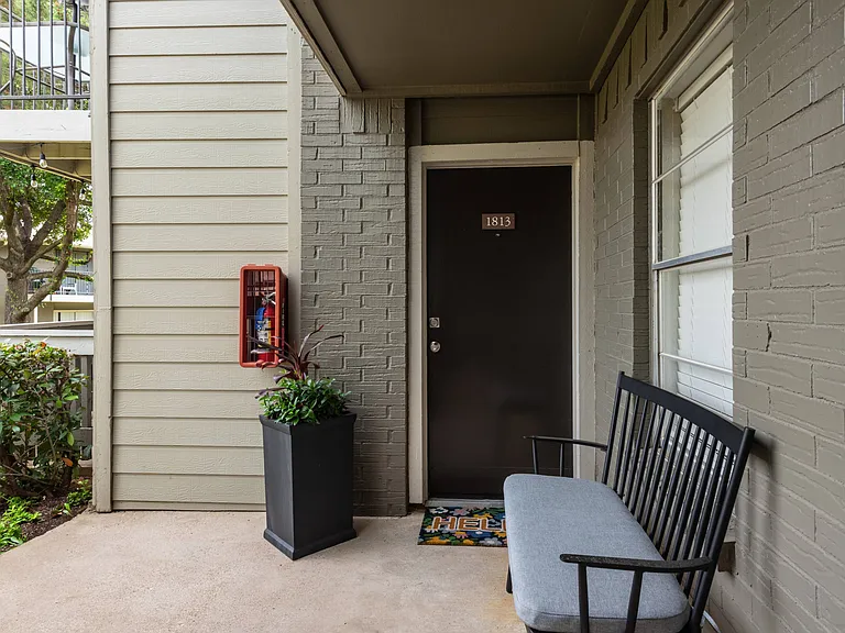 Charming Apartment Entrance at Oak Park Apartments